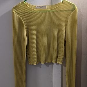 Crop top (medium), puma sweatshirt(medium)